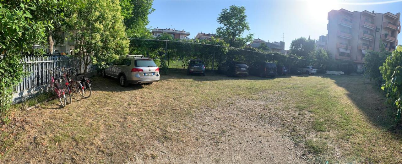 רימיני Hotel Del Vecchio מראה חיצוני תמונה