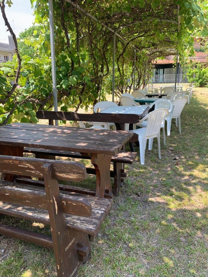 רימיני Hotel Del Vecchio מראה חיצוני תמונה