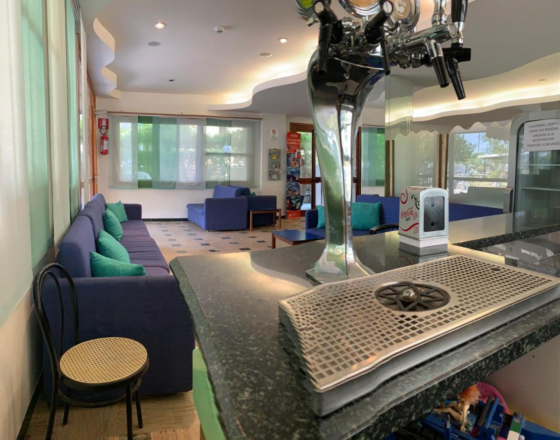 רימיני Hotel Del Vecchio מראה חיצוני תמונה