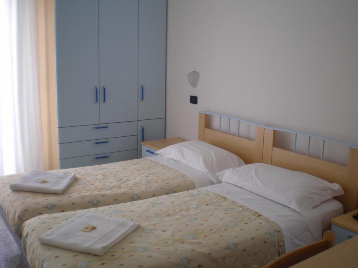 רימיני Hotel Del Vecchio מראה חיצוני תמונה
